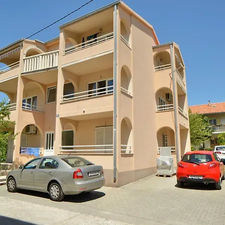 Barac * Kaštela